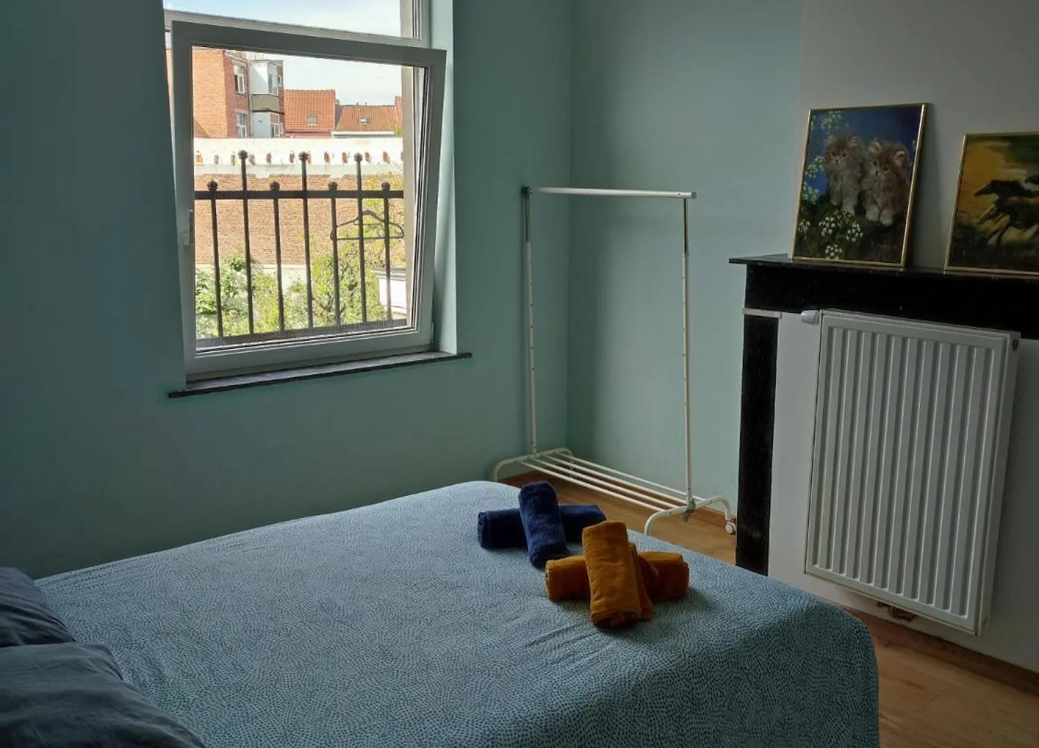 Homestay Chambre Confortable Avec Un Lit Double A Schaerbeek Cle Bleu Brussels