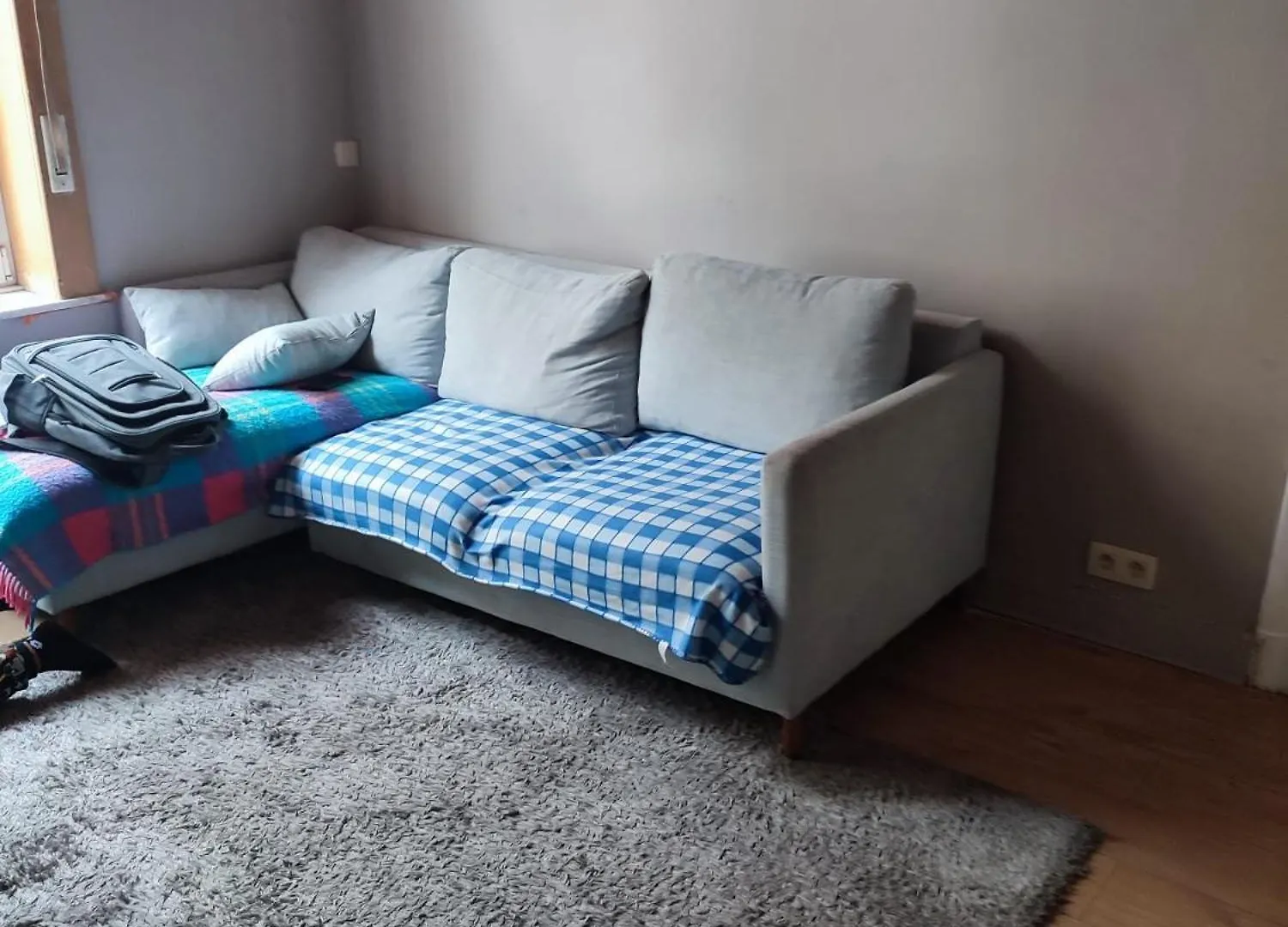 Chambre Confortable Avec Un Lit Double A Schaerbeek Cle Bleu Brussels Homestay